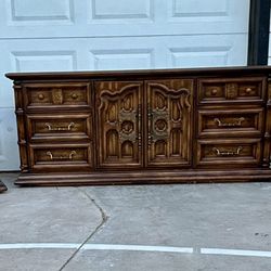 Vintage Spanish Mediterranean Mid-Century Modern Bedroom Set, Dresser, With Dovetail Drawers.