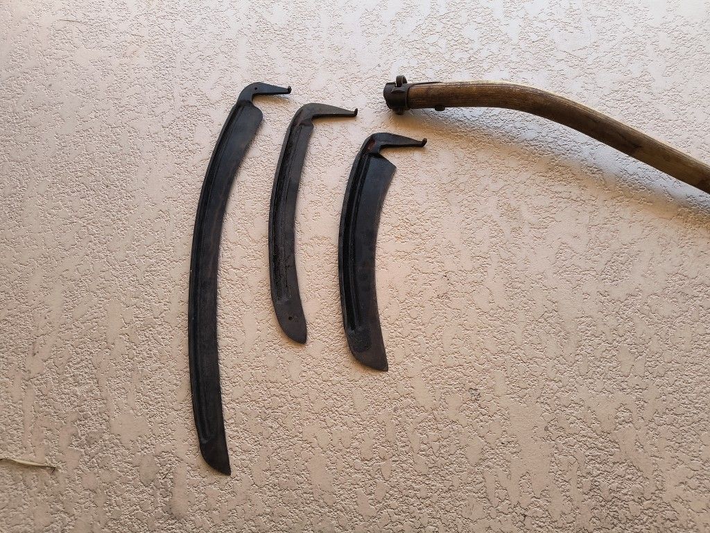 Grass Cutter With Three Blades