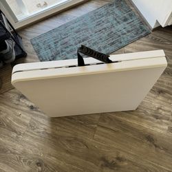 4’ Portable Table