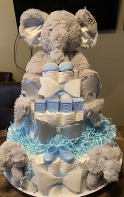 Baby 👶🏽 shower diaper cake