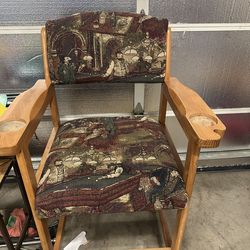 2 Billiards Chairs With Table