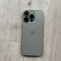 iPhone 16 PRo 256 GB (silver)