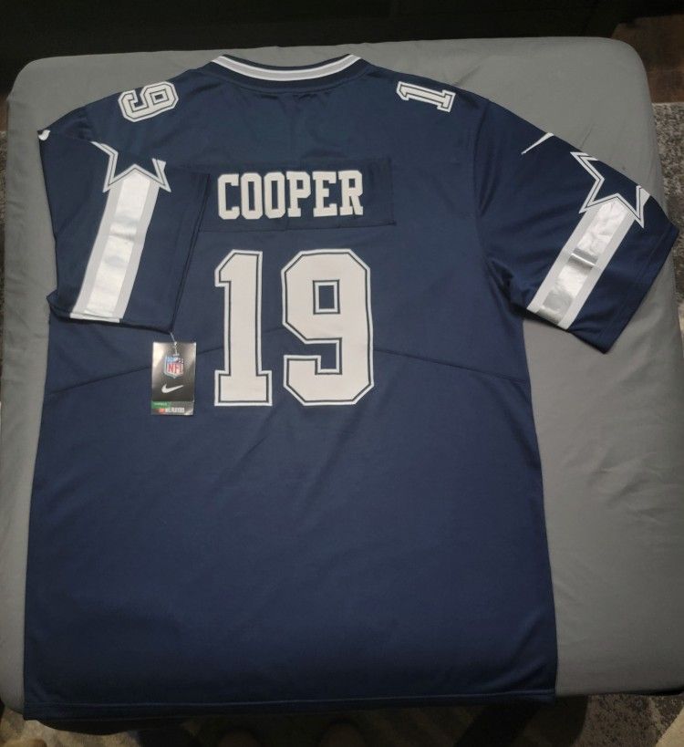 Dallas Cowboys Amari Cooper Jersey
Size: Mens XL