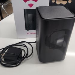 T-Mobile 5G Internet Tower With Box And Charger Powers On