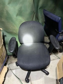 Adjustable office chair good condition
