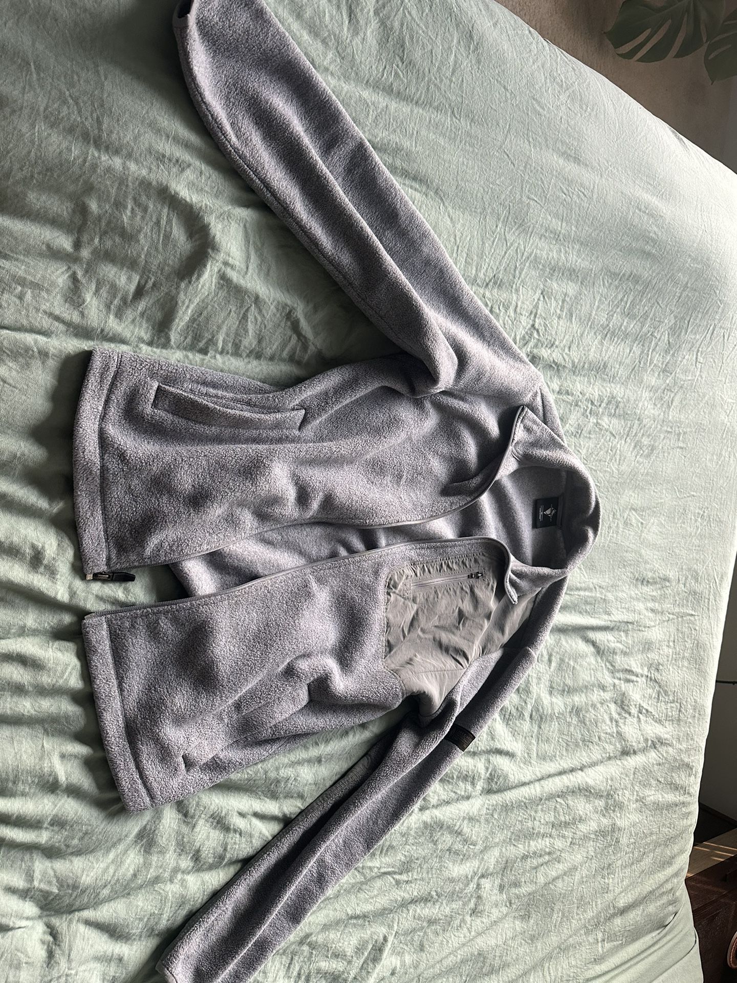 Sketchers Fleece Sweater