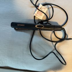 Amika Confidante Moisture Maintenance Styler 