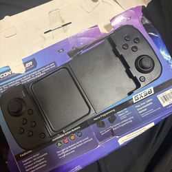 GX38 Pro mobile gaming controller
