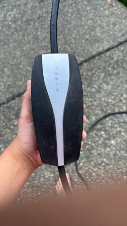 Used Tesla universal mobile connector/charger