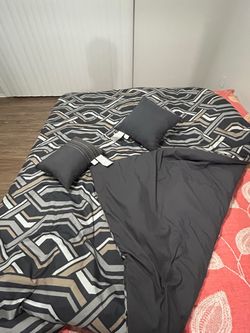 Gray Geometric Comforter Set with Pillows