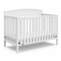 Baby Crib - white