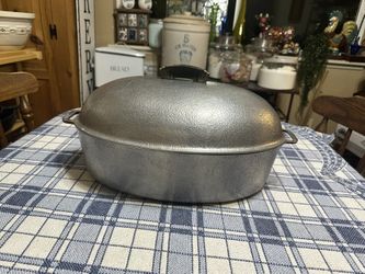 Vintage Hammered Club Aluminum 10 Quart Roaster Dutch Oven