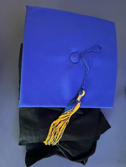Cap graduation gown & tassel