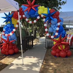 Circus Balloons Arch