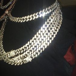 26 Inch Luxury Stunning Chains For 130 Each  Thumbnail