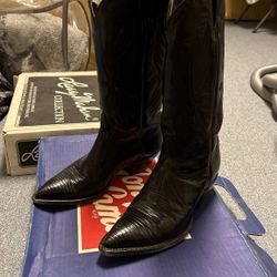 Woman’s Lizard & Leather Cowboy Boots Size6