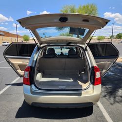 Vendo KIA RONDO 2008 LX V6