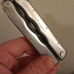 Leatherman Kick 