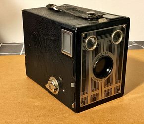 Kodak - Brownie Junior - Six 20