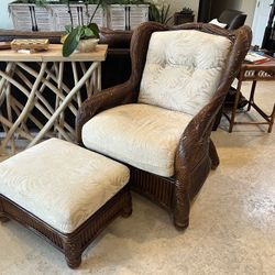 2 Rattan Lounge Chairs With Ottomans 
