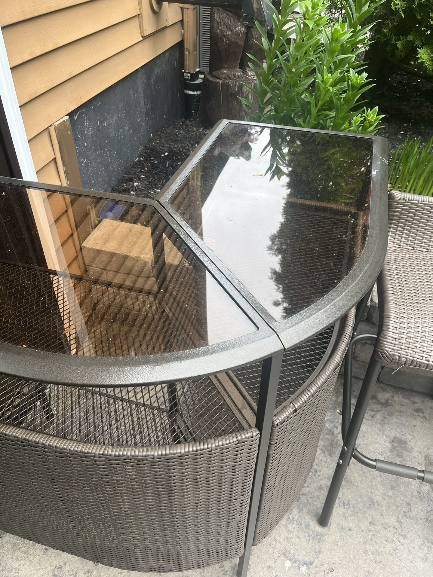 Indoor Outdoor Bar withTwo Chairs