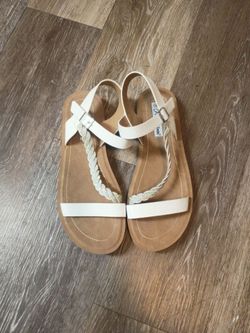 Women's sandals size 8