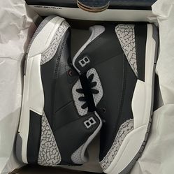 New Big Kids Size 1.5 Jordan Retro