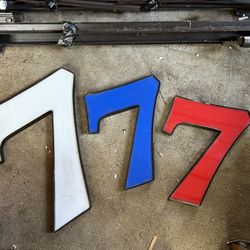 Lucky 7’s