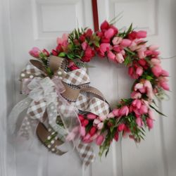 Tulip Wreath Door Decor 
