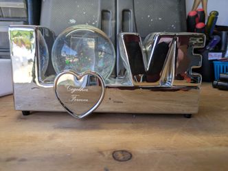 Things Remembered "LOVE" Snow globe/Picture Frame Music Box