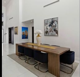 Dinning table