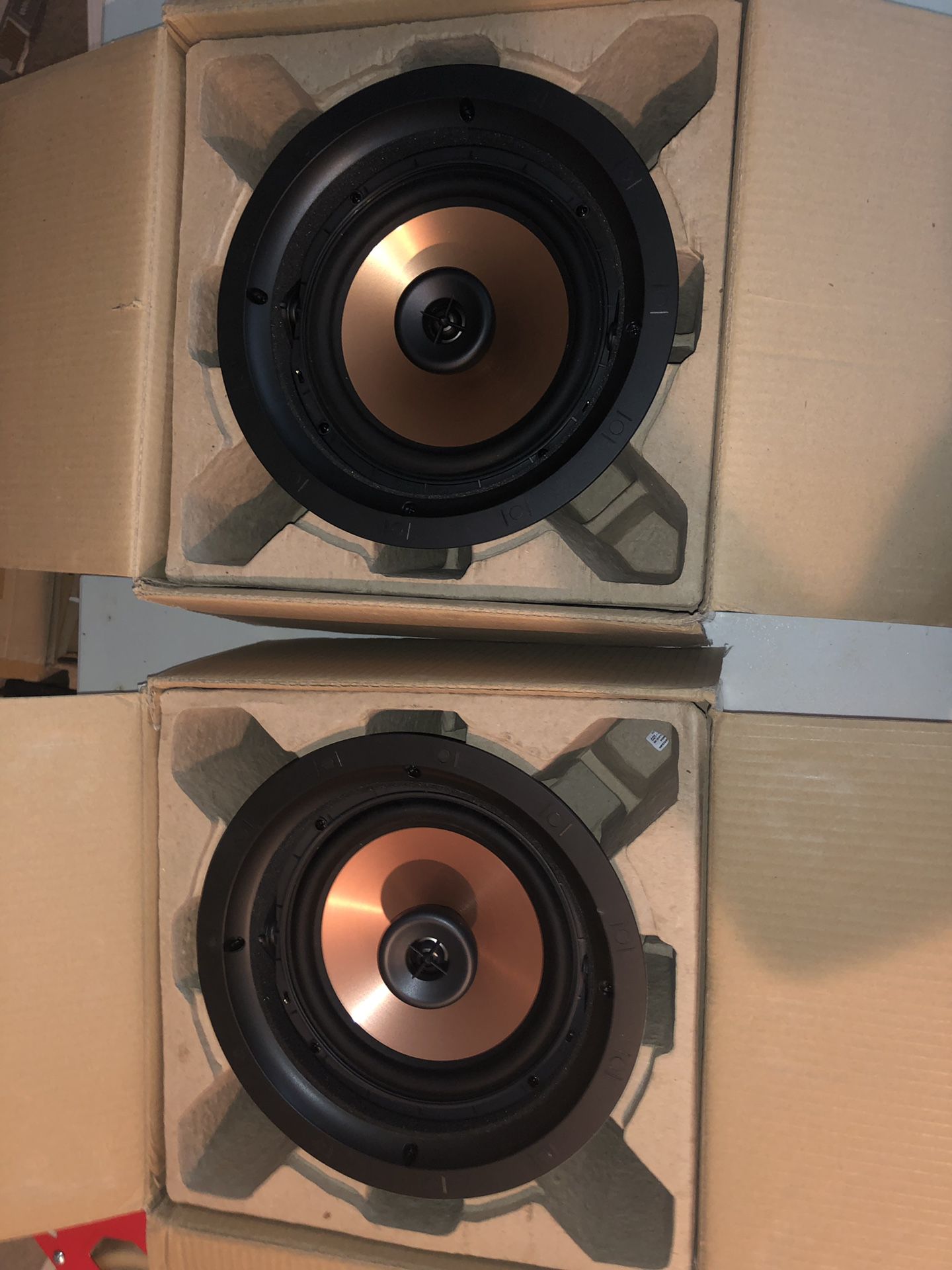 2 Klipsch CDT-5800-C II in ceiling speakers