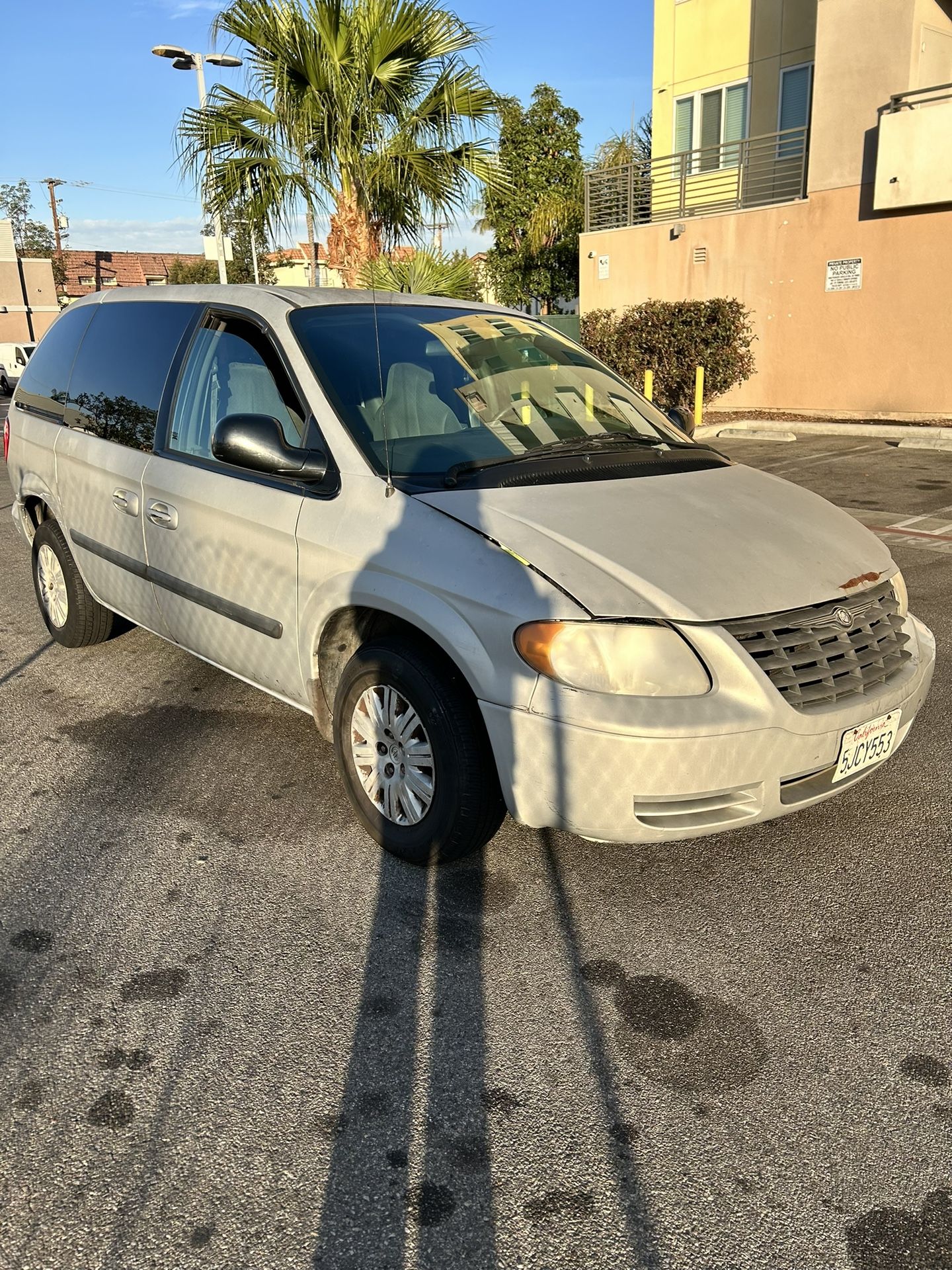 2005 Chrysler Town & Country