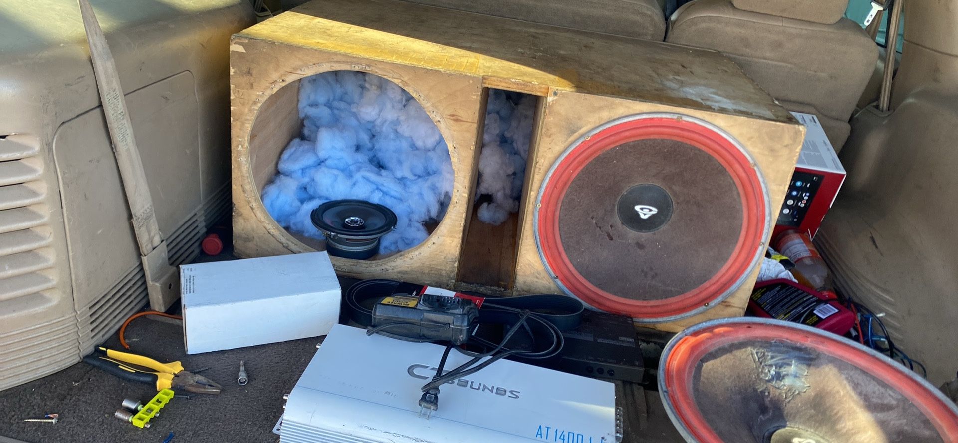 2 15s speaker Box