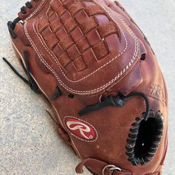 Rawlings Gold Glove Heart of the Hide lefty baseball glove in excellent condition. Size 12 1/2” . $100 firm