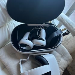 Meta Quest 2 VR Headset Used Only 3 Times!