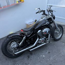 Honda shadow bobber