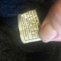 Woman’s UGGS Size 6