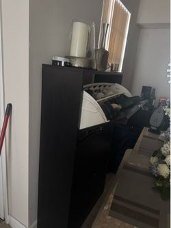 Shoes dresser