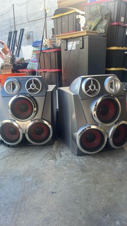 Aiwa 3 way speakers no receiver