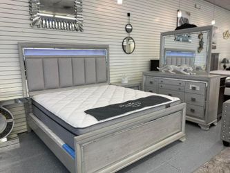 Vail Master Suite Bedroom Furniture Set Queen King Size Bed Frame dresser mirror nightstand chest mattress box spring Only $39 down payment 👉 Please