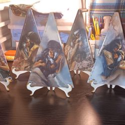 5 Beautiful Indian Pieces With Stands...