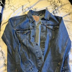 levi jean jacket 