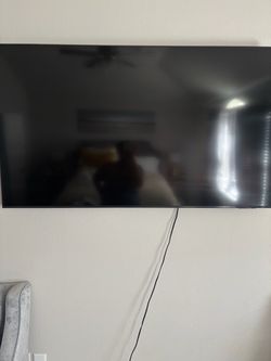 Large Flat Screen TV Wall Mounted 65 inch