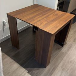 Extendable Dining Room Table /4-12 Seater 