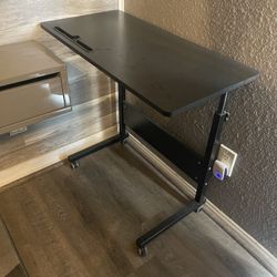 2 Breakfast - Desk Stands - Tables Like New