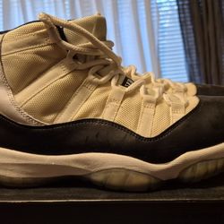 Air Jordan 11 Retro 'Concord' 2011