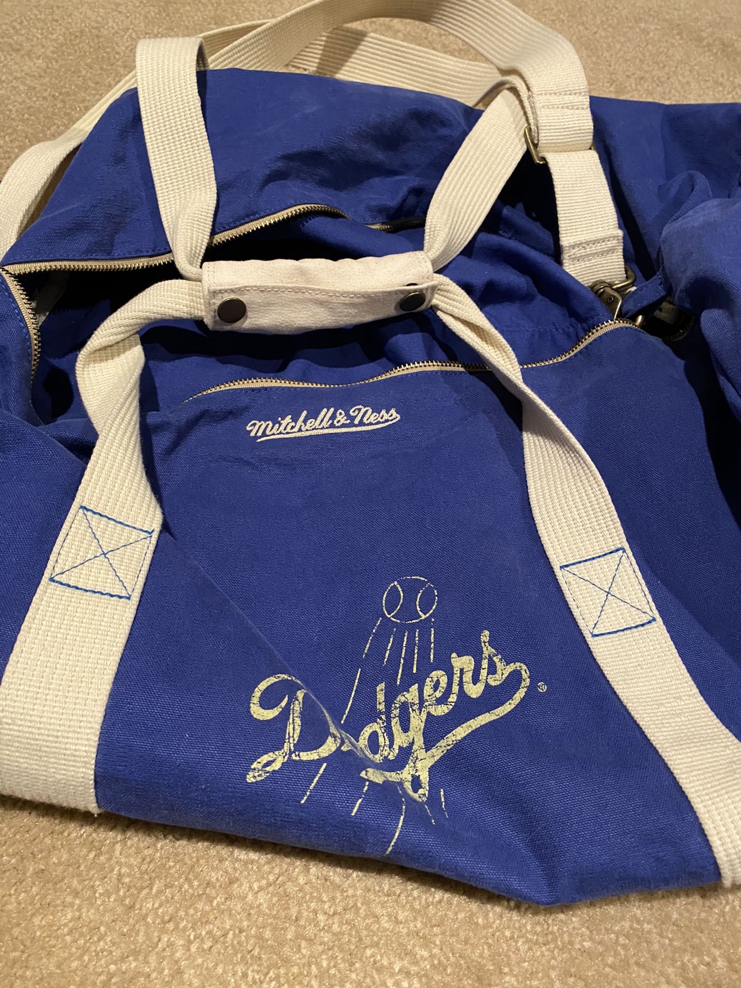 Los Angeles Dodgers Mitchell & Ness duffle bag