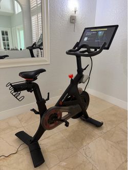 Peloton exercise bike