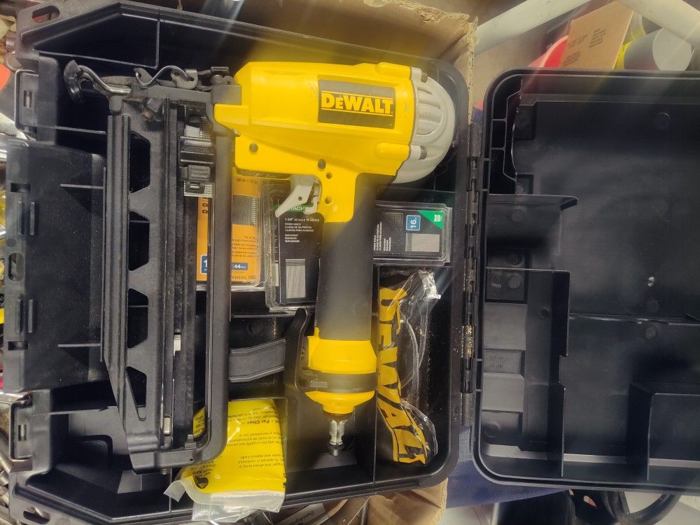 DeWalt Finish Nailer